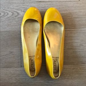 J Crew Yellow Flats